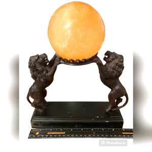 Vintage Metal/brass Lions Holding A Crown For Crystal Ball/orb Sphere Holder